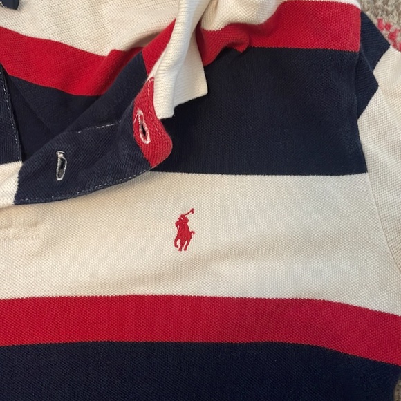 Boys Ralph Lauren Polo. Size 16/18. Greats shape except for tiny hole at label - Picture 4 of 4
